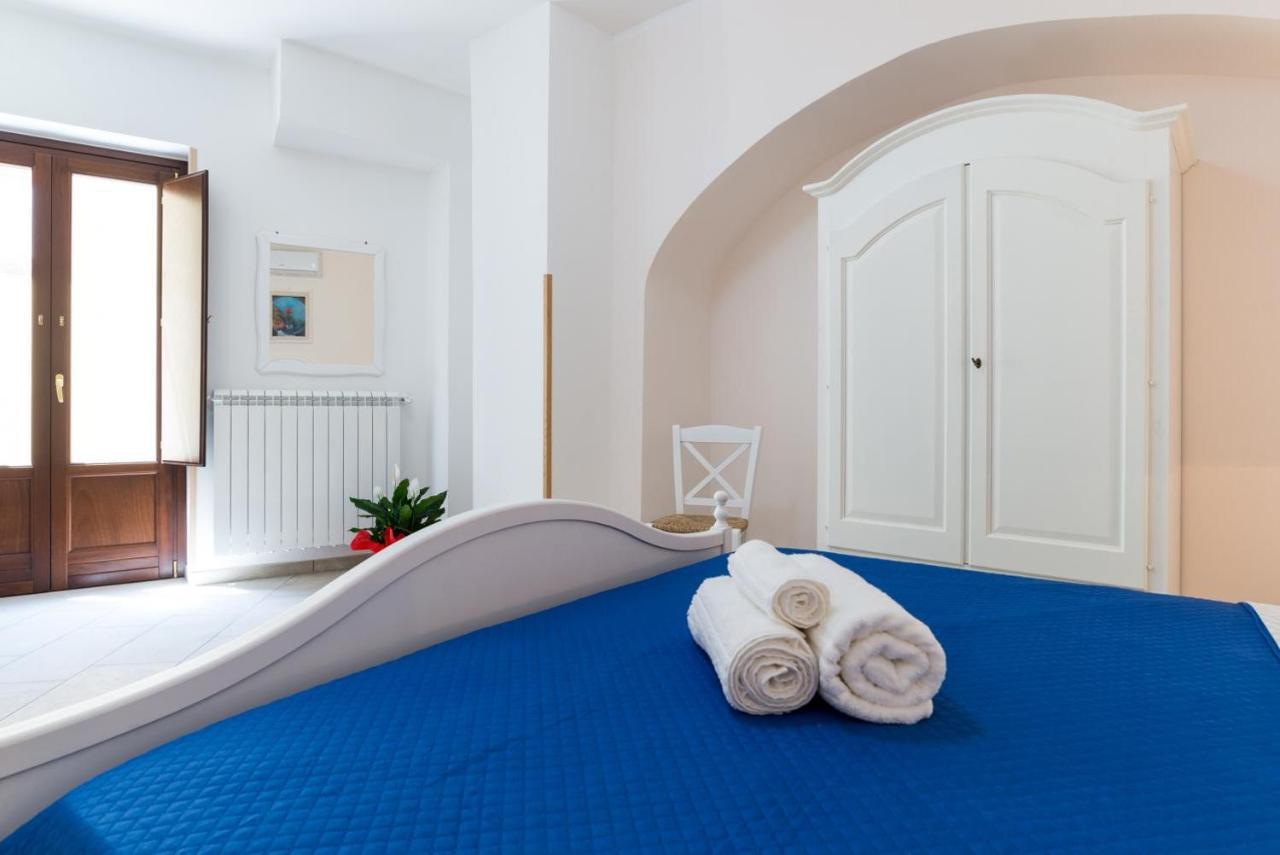 Casa Vacanza Rosy Di Guida Rosy Giungano Exteriör bild