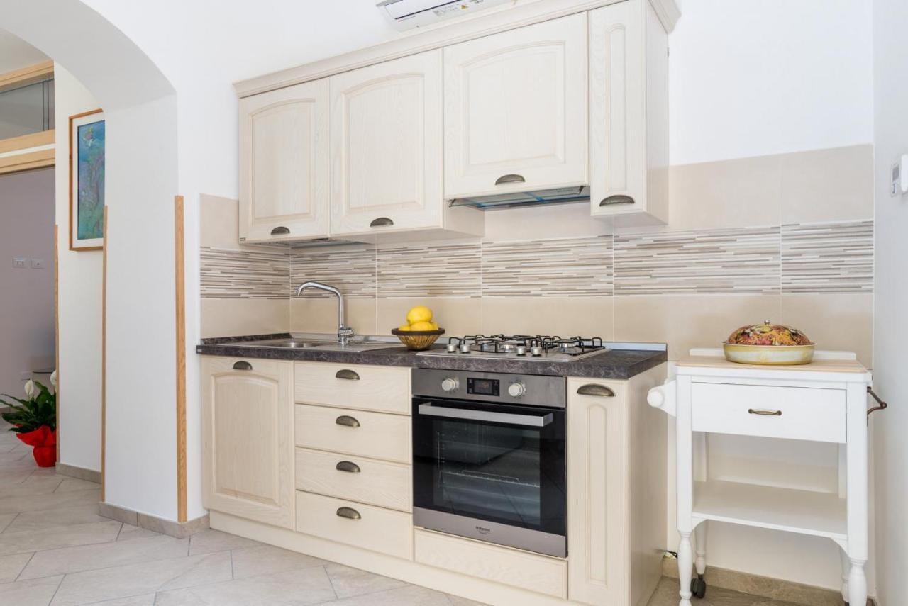 Casa Vacanza Rosy Di Guida Rosy Giungano Exteriör bild