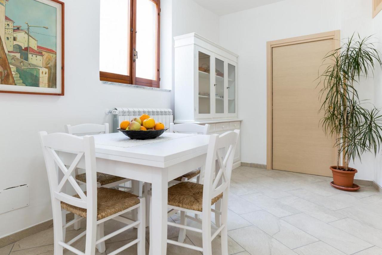 Casa Vacanza Rosy Di Guida Rosy Giungano Exteriör bild