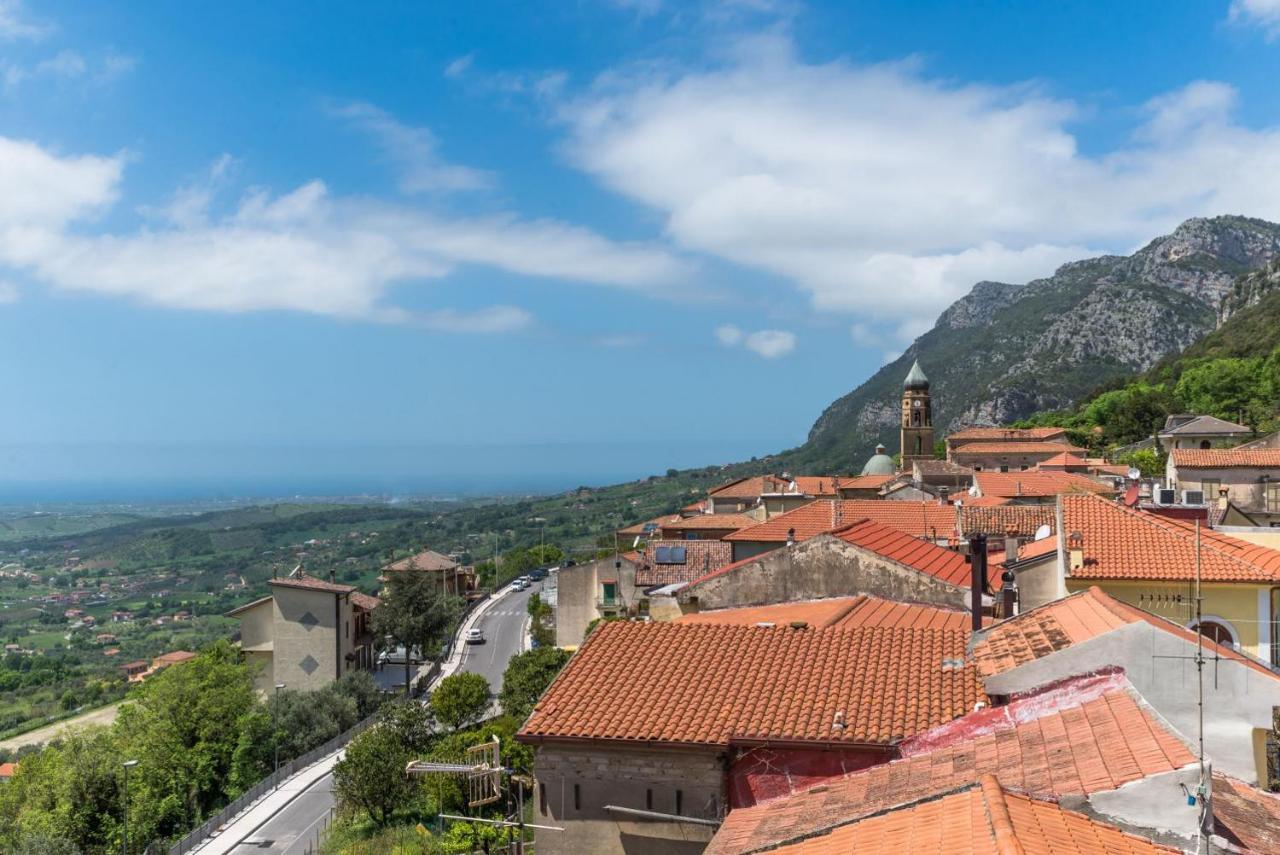 Casa Vacanza Rosy Di Guida Rosy Giungano Exteriör bild